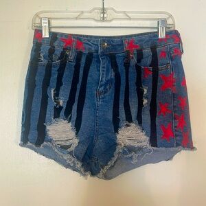 Her Universe Bords of prey Harley Quinn shorts waist 13.5 with stretch